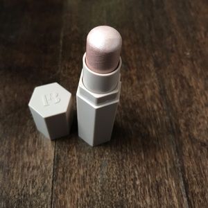 Fenty Beauty highlighter sticker
